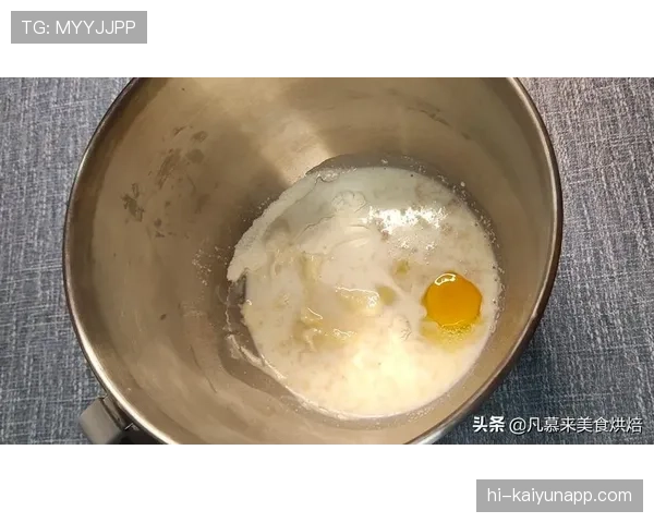 哈兰德这训练强度，吃五个汉堡真不算啥吧？